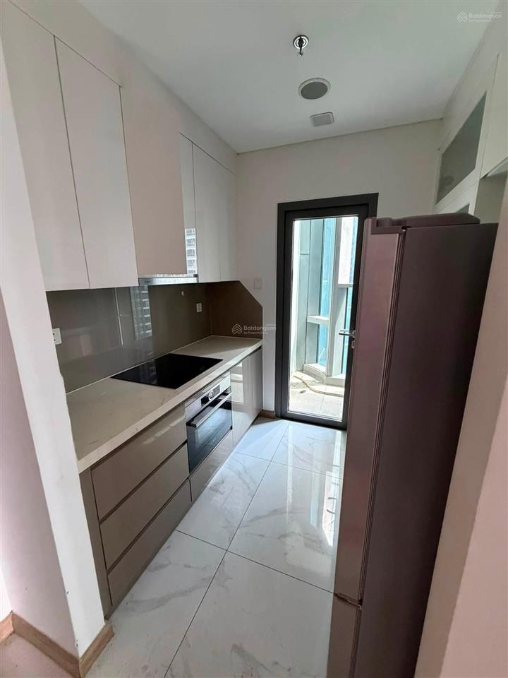 English below  cho thuê căn hộ tại tháp landmark 81 2pn 78m2 nội thất cơ bản  30tr (giá thật).
