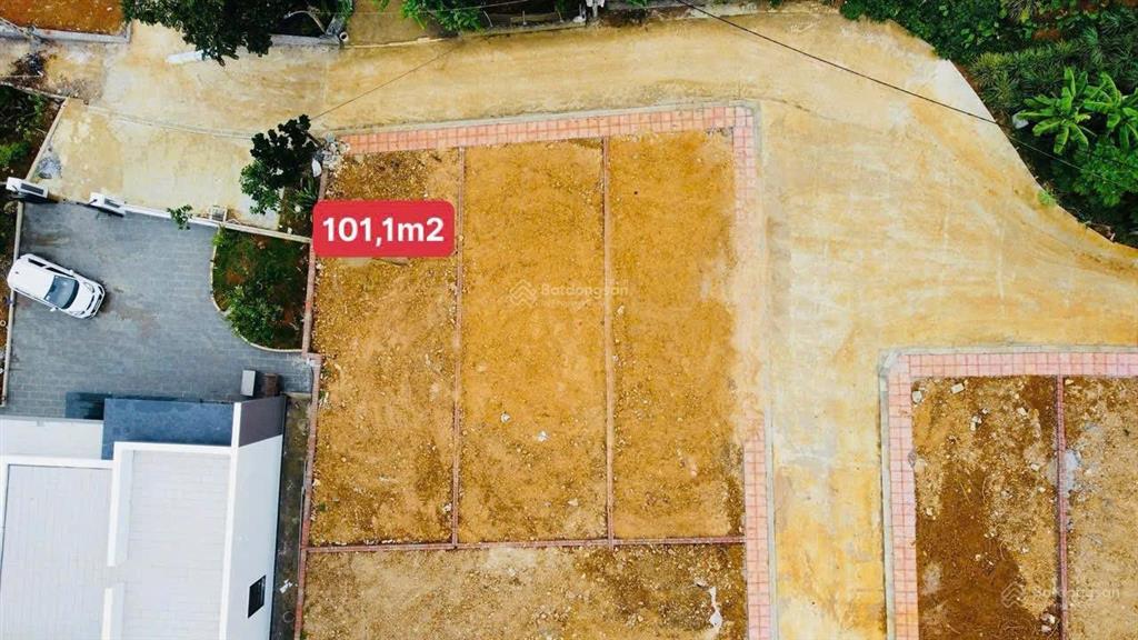 Chính chủ cần bán lô đất 100m2 full thổ cư ô tô 7 chỗ đỗ cửa