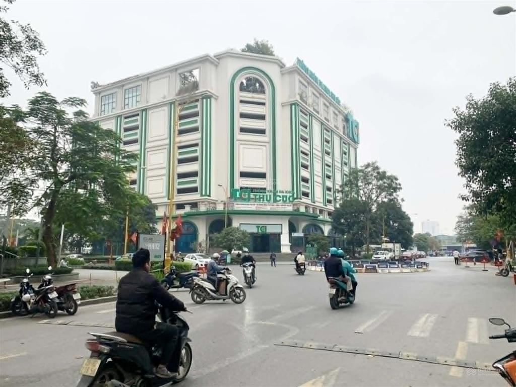 Bán shophouse 62m2 mặt đường 21m, sổ lâu dài, cho thuê hoặc kinh doanh đều tốt