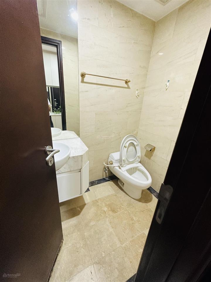 Hot! chỉ 5.8 tỷ sở hữu căn 2pn2wc 70m2 tầng cao, view thoáng, nhà mới đẹp, chủ nhà thiện chí
