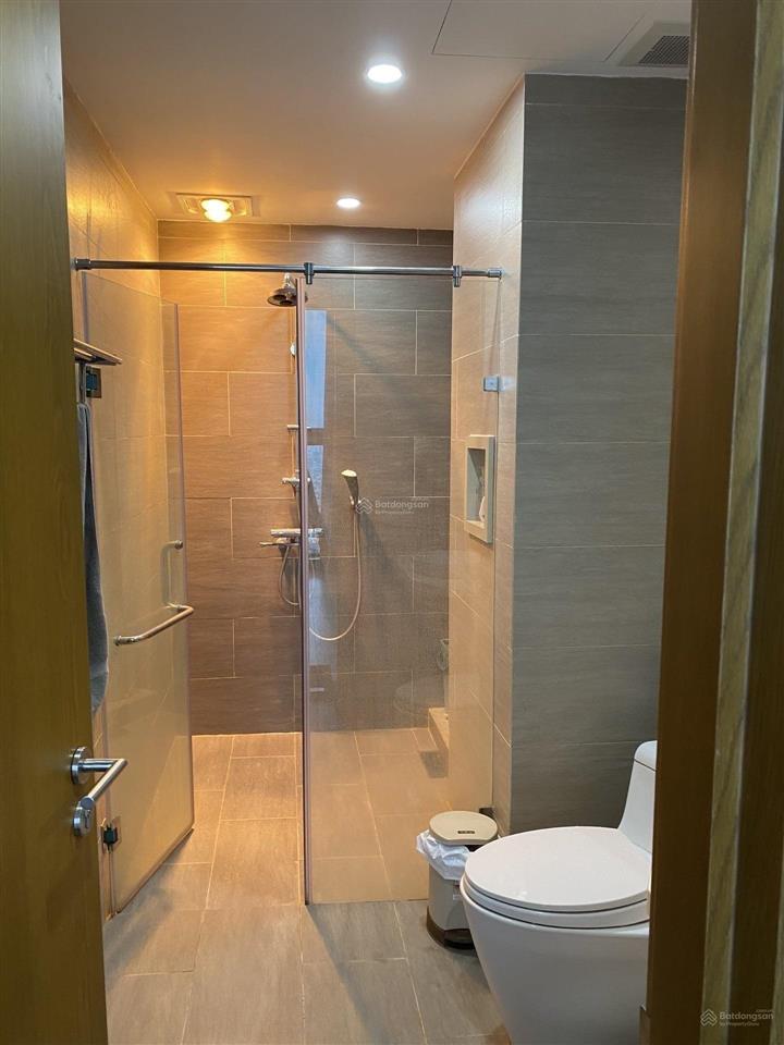 [chính chủ] bán gấp căn 3pn view phố, có slot ô tô, đơn giá nhỉnh 180 triệu, hỗ trợ từ az