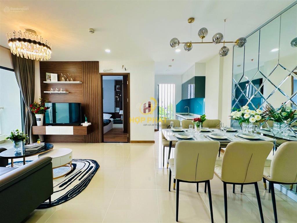 Chuyển nhượng 86m2  3pn, 2wc  view biển full nội thất  sổ sẵn lâu dài  vay bidv