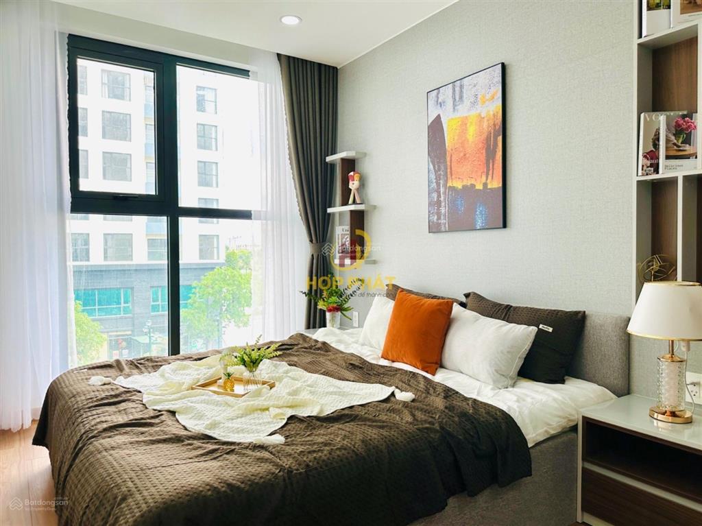 Chuyển nhượng 86m2  3pn, 2wc  view biển full nội thất  sổ sẵn lâu dài  vay bidv