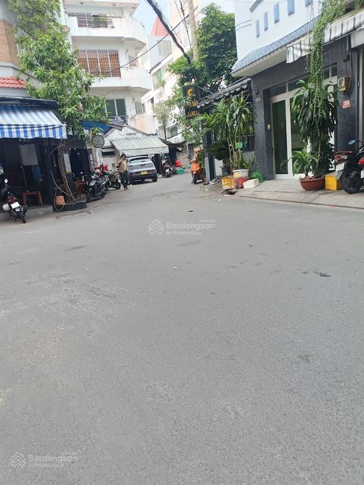 Gia đình cần bán căn nhà cấp 4 sát ngay mặt tiền phạm văn hai, tân bình