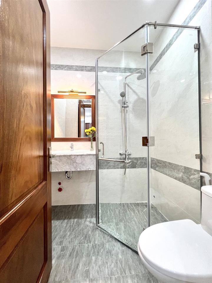 Căn hộ ban công 30m2 ngay bờ kè trường sa, ngã 4 trần quang diệu