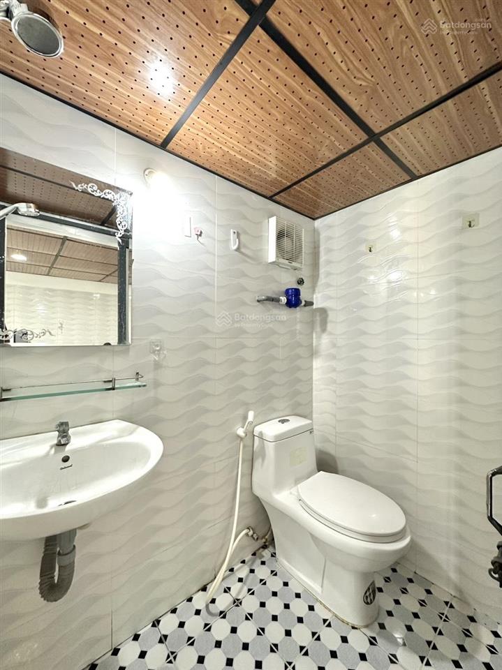Ngay đh bách khoa, cư xá lữ gia, gác lửng cao cấp mới 100% bảo vệ thang máy