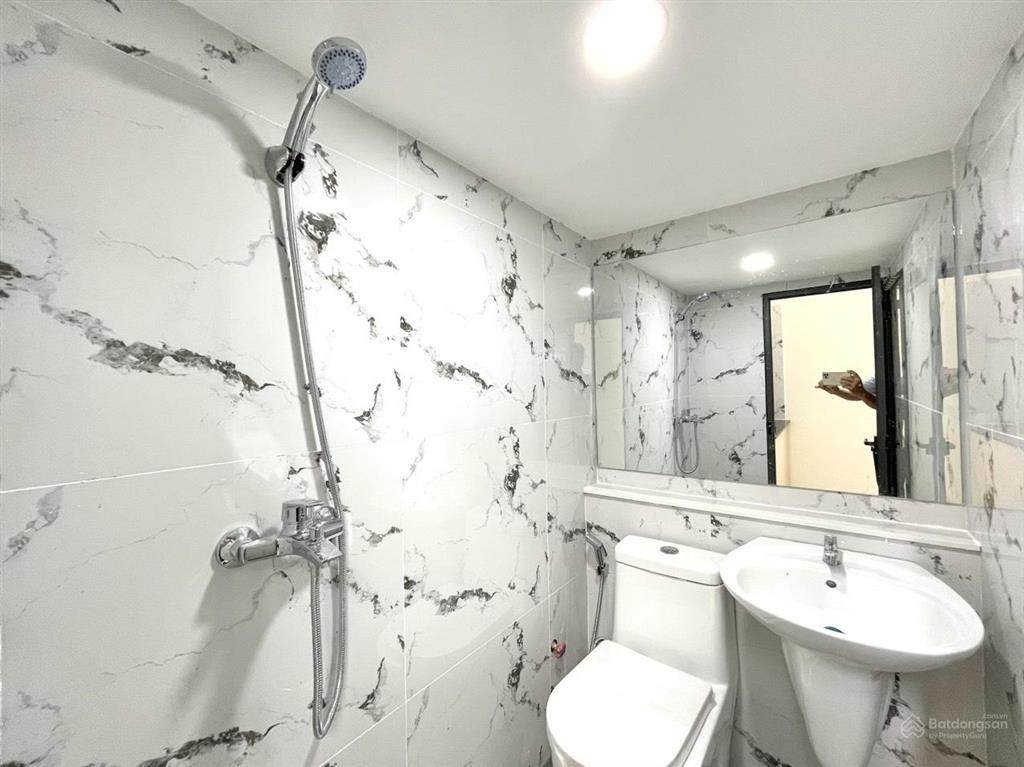 Bóc tem phòng 25m2 mới xây  ngay đường bùi đình túy học viện cán bộ, chợ long vân