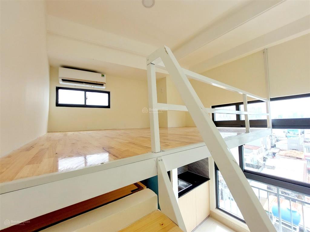 Ngay đh văn hiến, ngay gần khúc giao âu cơ lạc long quân phòng ban công 25m2