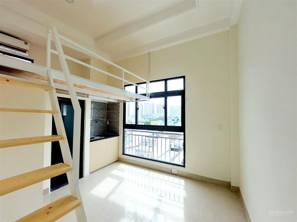 Ngay đh văn hiến, ngay gần khúc giao âu cơ lạc long quân phòng ban công 25m2