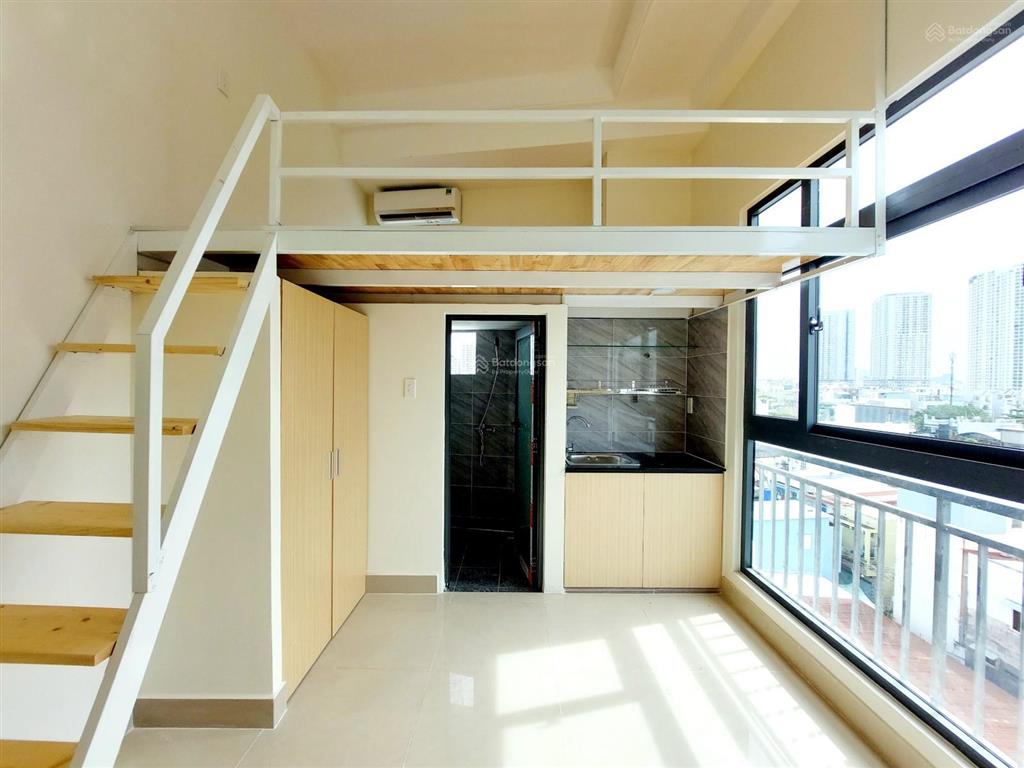Ngay đh văn hiến, ngay gần khúc giao âu cơ lạc long quân phòng ban công 25m2