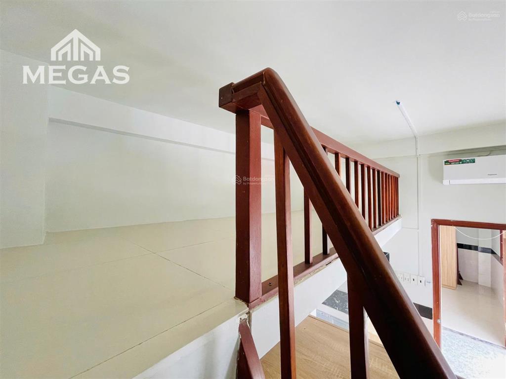 Phòng mới 100% cửa sổ trời cạnh aeon bình tân, tên lửa  thang máy  pccc  an ninh 24/7