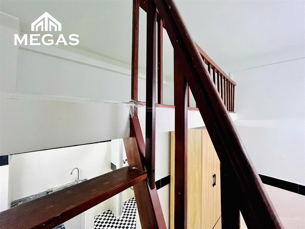 Phòng mới 100% cửa sổ trời cạnh aeon bình tân, tên lửa  thang máy  pccc  an ninh 24/7