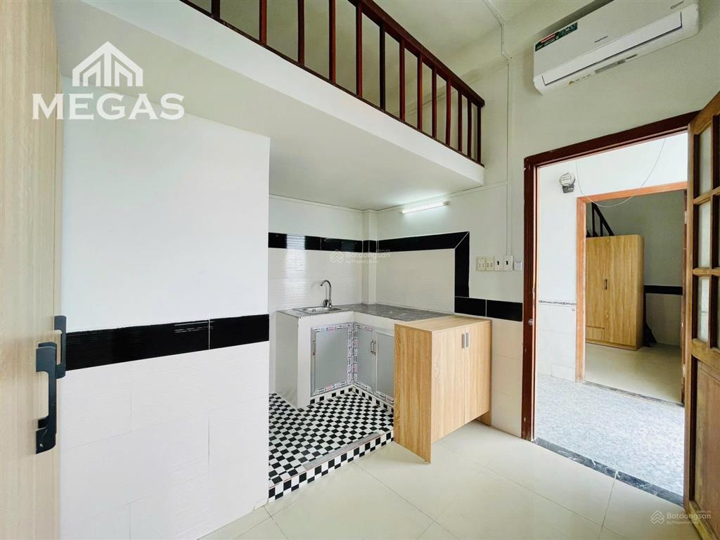 Phòng mới 100% cửa sổ trời cạnh aeon bình tân, tên lửa  thang máy  pccc  an ninh 24/7