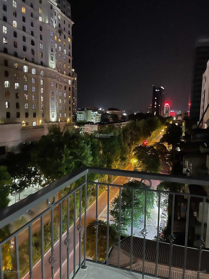 Chính chủ cho thuê tầng 456  rooftop mặt phố giảng võ 80m2/sàn | hà nội