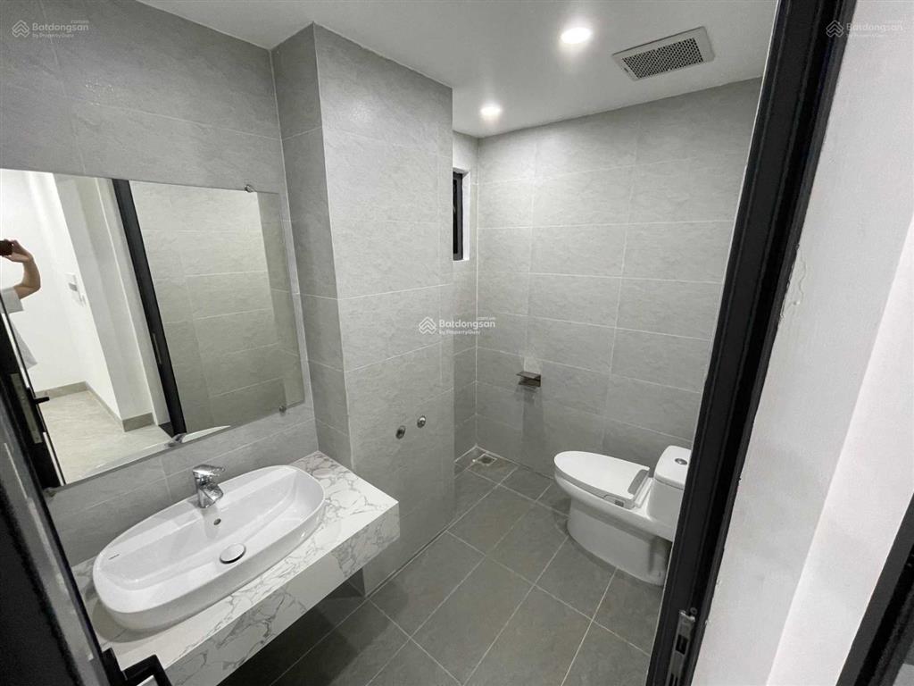 Chính chủ cho thuê tầng 456  rooftop mặt phố giảng võ 80m2/sàn | hà nội