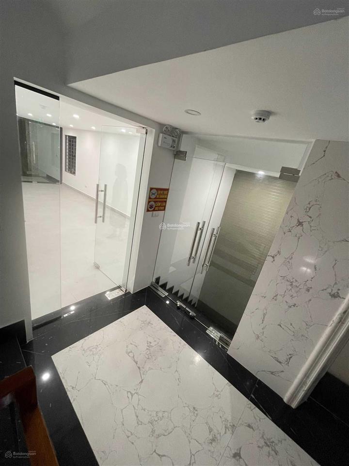 Chính chủ cho thuê tầng 456  rooftop mặt phố giảng võ 80m2/sàn | hà nội