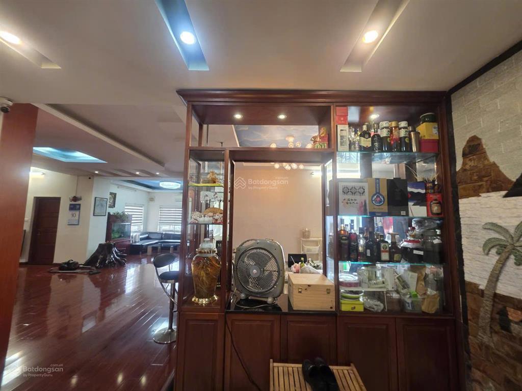 Bán căn hộ cao cấp 186m chung cư e3 yên hòa, cầu giấy 180,9m2 x 3pn, giá 14 tỷ.  0933 993 ***