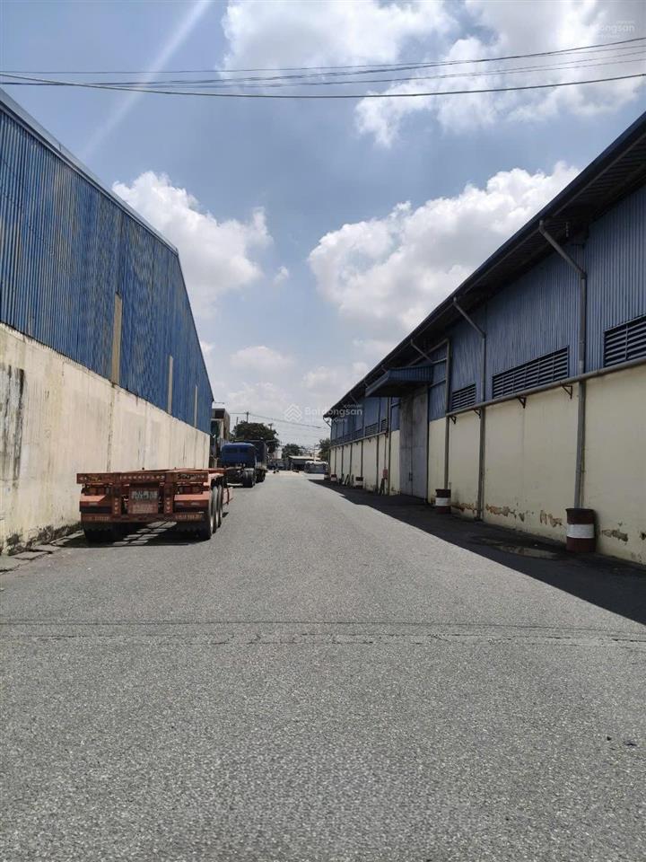 Cho thuê kho xưởng 1300m2 xa lộ hà nội  thủ đức ( pccc vách )