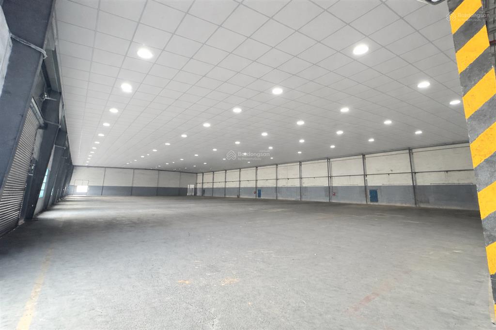 Cho thuê kho xưởng 1300m2 xa lộ hà nội  thủ đức ( pccc vách )