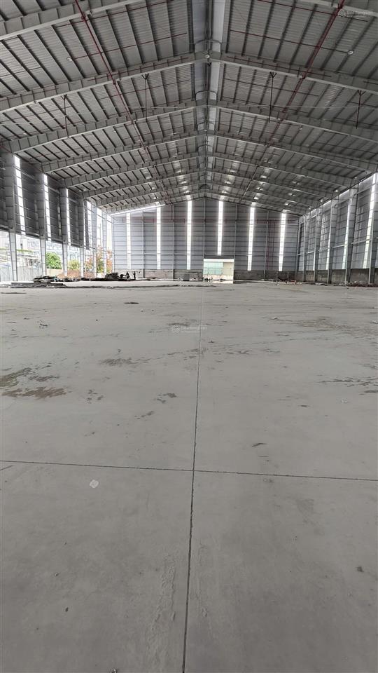 Cho thuê kho 6000m2 tân bình  kề sân bay tân sơn nhất (pccc tự động  cao 21m)