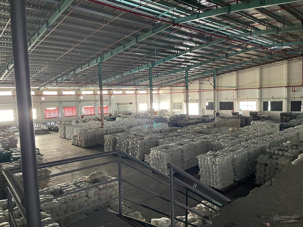 Cho thuê kho xưởng 7600m2 kcn dĩ an (pccc tự động)