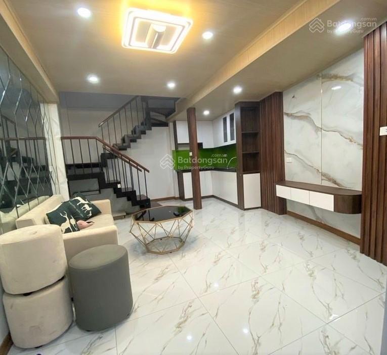 Bán nhà ngõ 353 lĩnh nam 25m², 5t, nhỉnh  3 tỷ ,3pn, ko qh  lô góc  ô tô