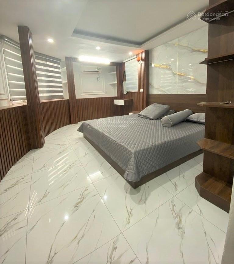 Bán nhà ngõ 353 lĩnh nam 25m², 5t, nhỉnh  3 tỷ ,3pn, ko qh  lô góc  ô tô