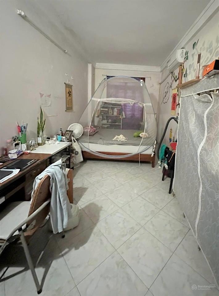 Bán gấp nhà lĩnh nam 22m2 x 5 tầng 2,73 tỷ  3pn  ngõ nông  không qh