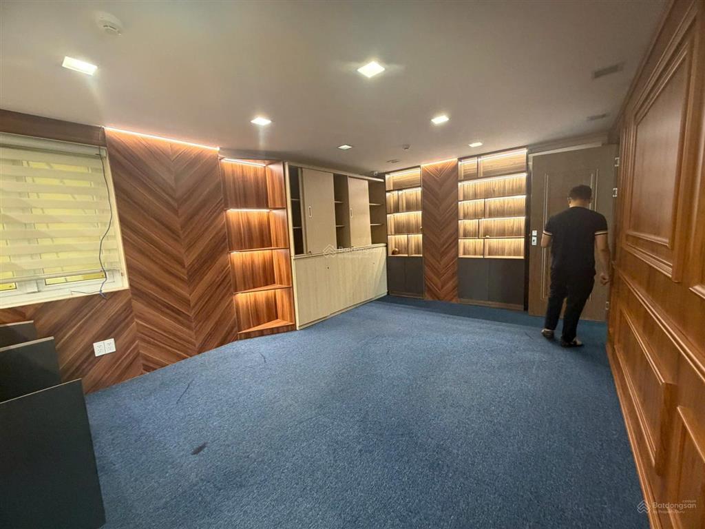 Cc cho thuê tòa nhà mặt phố tạ hiện phường cát lái. tầng lửng + 1 + 2, tổng 435m2 tiện ích đầy đủ
