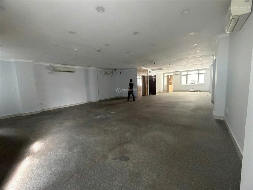 Cc cho thuê tòa nhà mặt phố tạ hiện phường cát lái. tầng lửng + 1 + 2, tổng 435m2 tiện ích đầy đủ