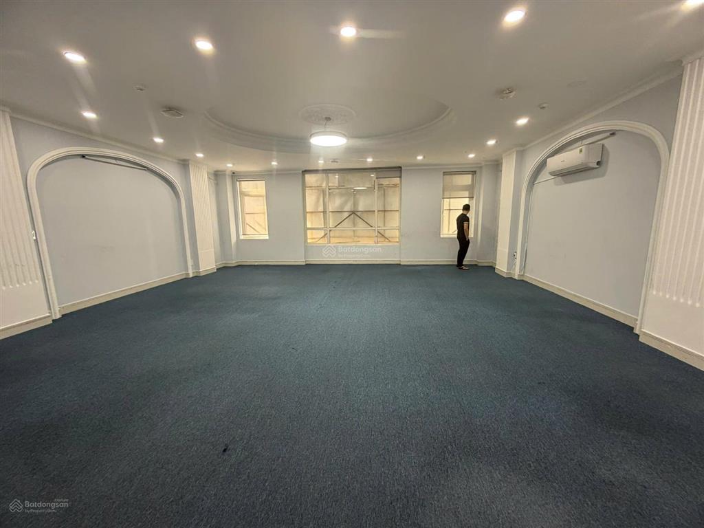 Cc cho thuê tòa nhà mặt phố tạ hiện phường cát lái. tầng lửng + 1 + 2, tổng 435m2 tiện ích đầy đủ