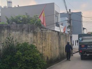 Bán lô đất thạnh lộc 15 dt 17 x 15 đường 6m gía 11,6ty  0944 134 ***