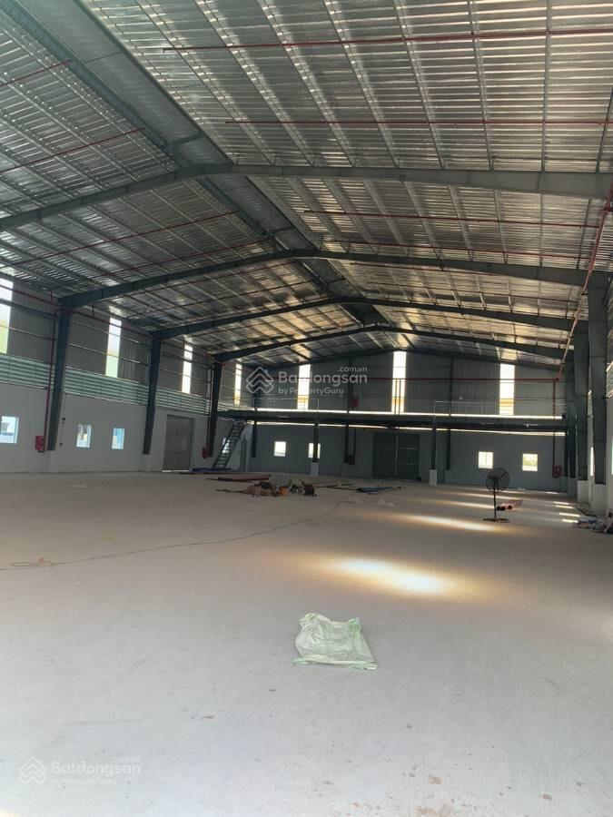 Huy 0909 913 *** chuyên kho xưởng dt 2000m2 tại xã đức lập hạ, đức hòa, long an có sẵn văn phòng