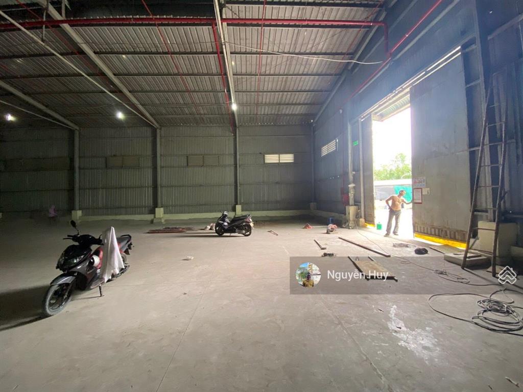 Cho thuê kho xưởng cụm kcn hoàng gia diện tích kho 1.000m2 giá 90 triệu/tháng (chưa bao gồm vat)