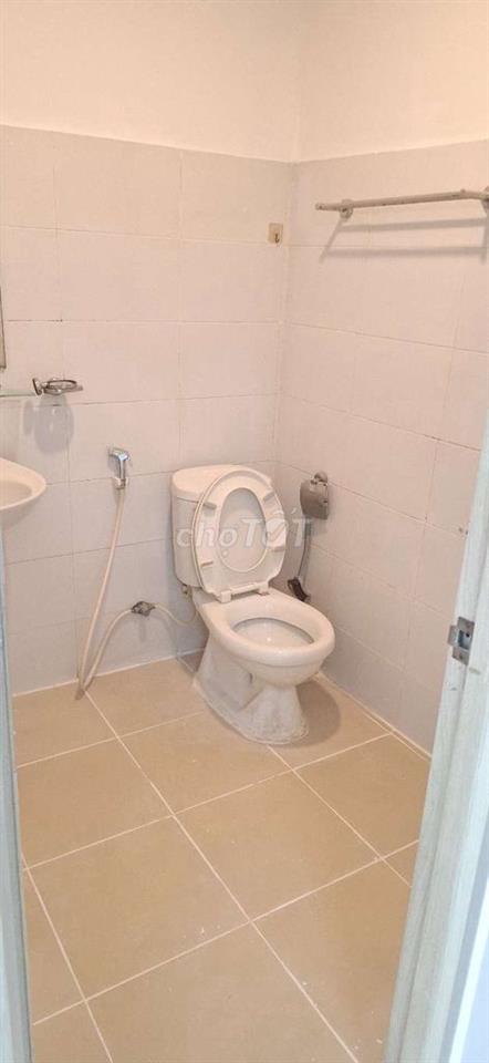 kẹt tiền cần bán gấp căn hộ P. Bình Đông. giá 1tỷ390tr. 55m2. 2PN, 2WC