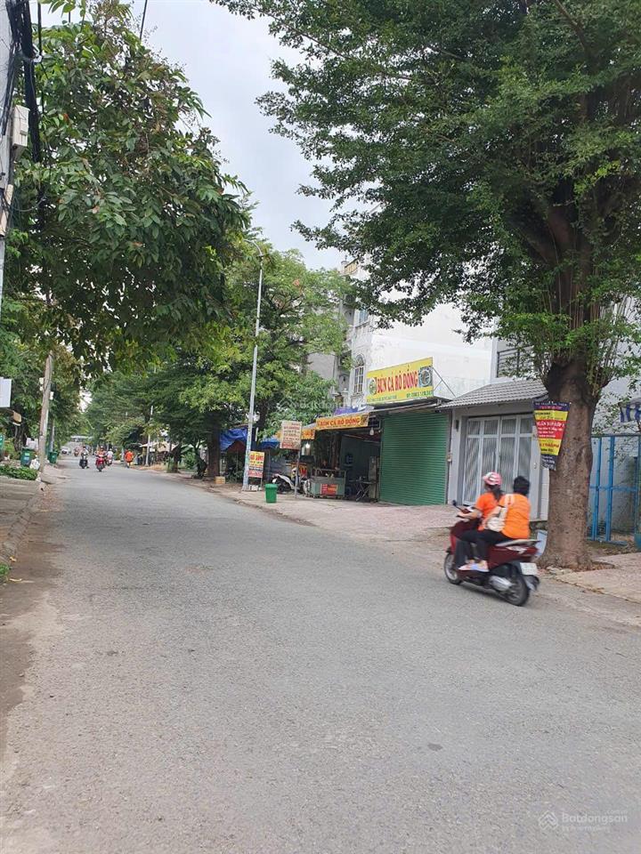 Bán lô đất hai mặt tiền trục chính đường d3 & d9  dt 5x27m  kế bên khu đô thị global city