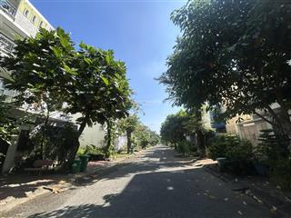 Cần bán nhanh lô đất kdc nam long  dt 4.5x20=90m, đường 16m, hướng đông nam, giá 9,5 tỷ