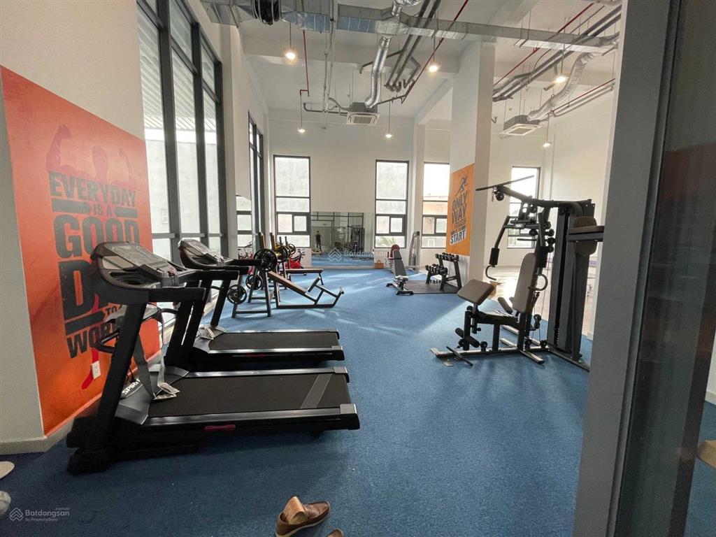 Chính chủ gửi cần bán gấp trong tháng căn hộ ricca, sổ sẵn 1pn 56m2 giá 2.7 tỷ, sổ sẵn, nhà mới