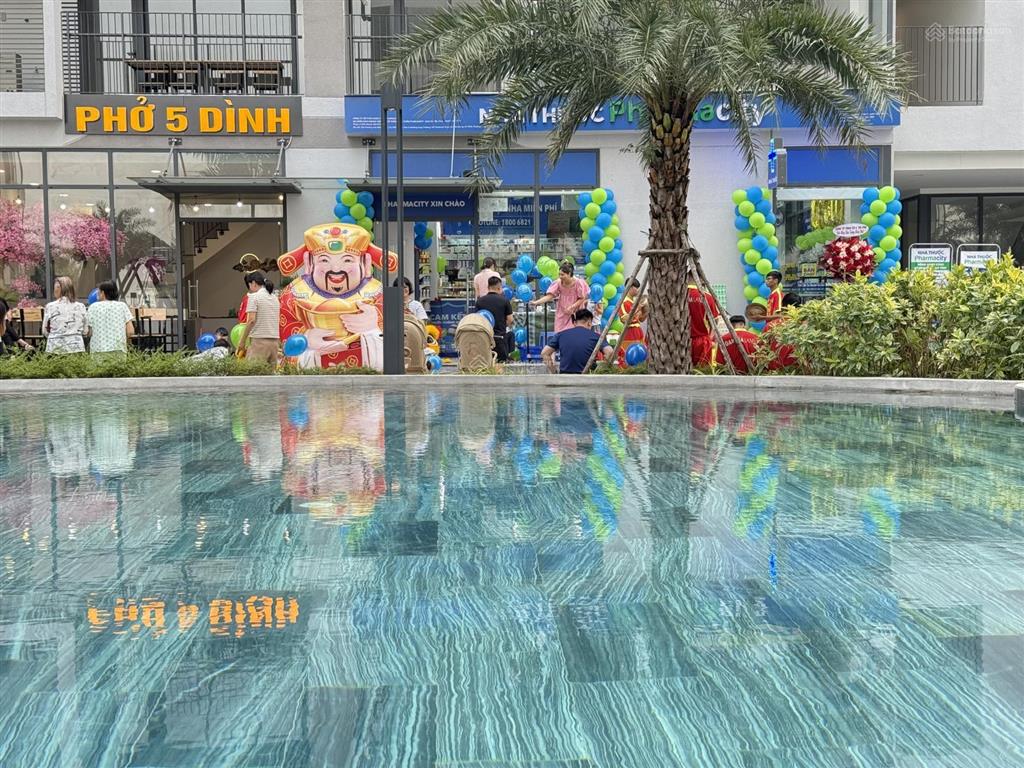 Cần bán gấp căn góc 3pn, 3wc giá 4.7 tỷ dt 100m², nhà mới, sổ sẵn, view đẹp mt eastmark city