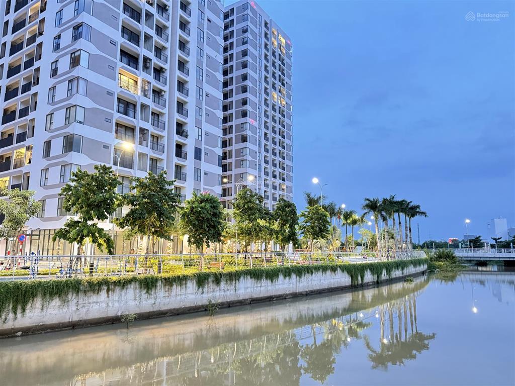 Cần bán gấp căn góc 3pn, 3wc giá 4.7 tỷ dt 100m², nhà mới, sổ sẵn, view đẹp mt eastmark city