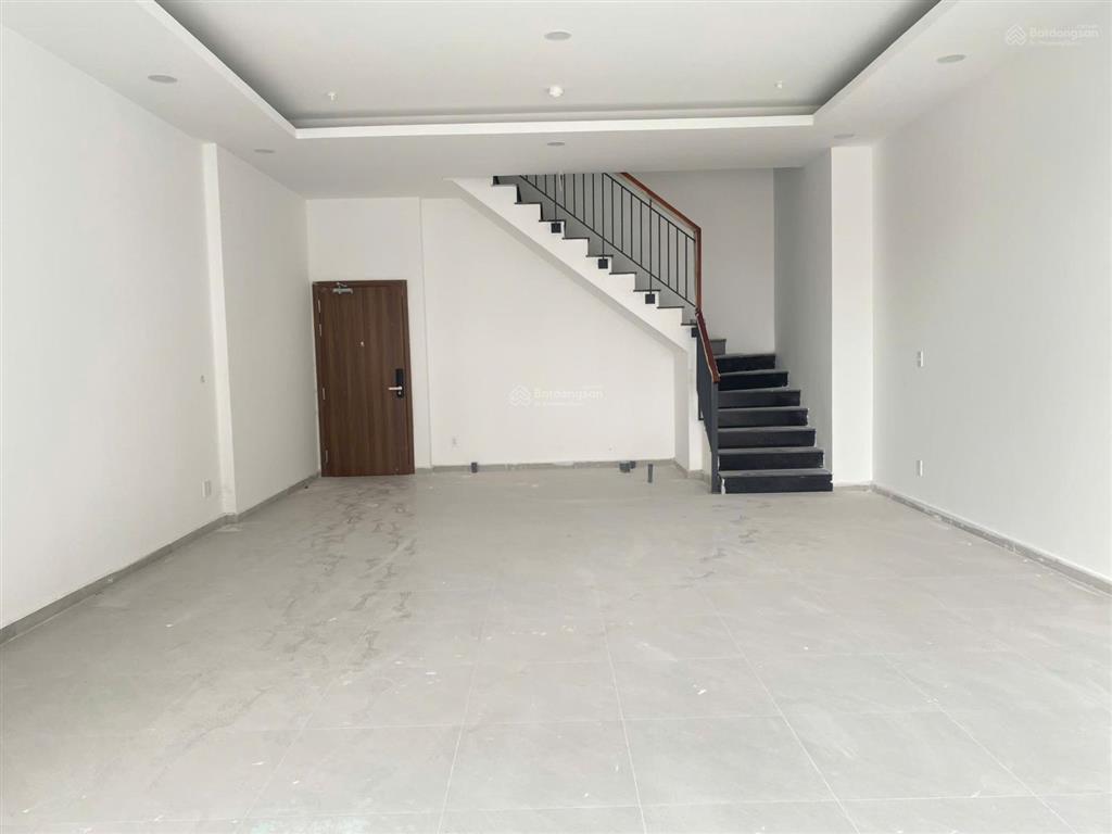 Cho thuê nhanh căn shophouse mt eastmark kinh doanh ngay giá 12 triệu/tháng