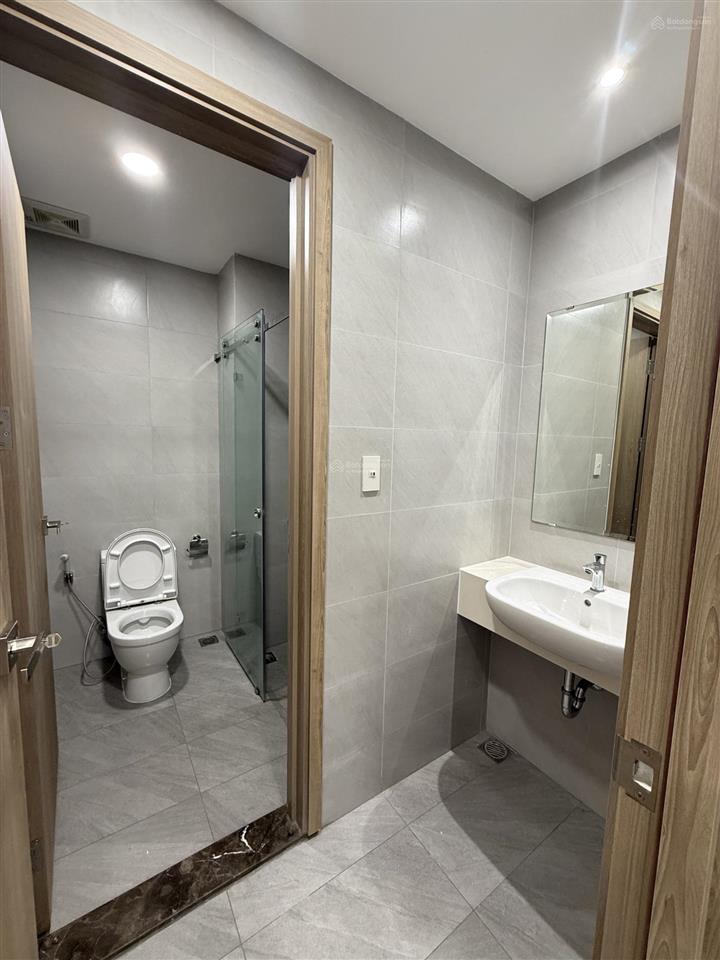 Cho thuê nhanh căn 1pn blook d, có nội thất, giá 6 triệu/tháng nhà mới, có thể ở ngay  0908 005 ***