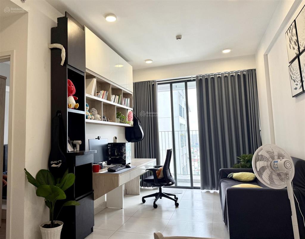 Cho thuê căn 1pn + 1 full nội thất thiết kế, xách vali vào ở, nhà mới, ở ngay, view đẹp tầng cao