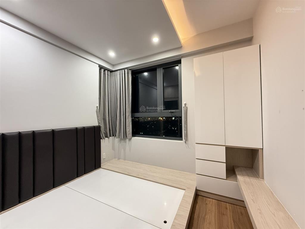 Cho thuê căn 1pn + 1 full nội thất thiết kế, xách vali vào ở, nhà mới, ở ngay, view đẹp tầng cao