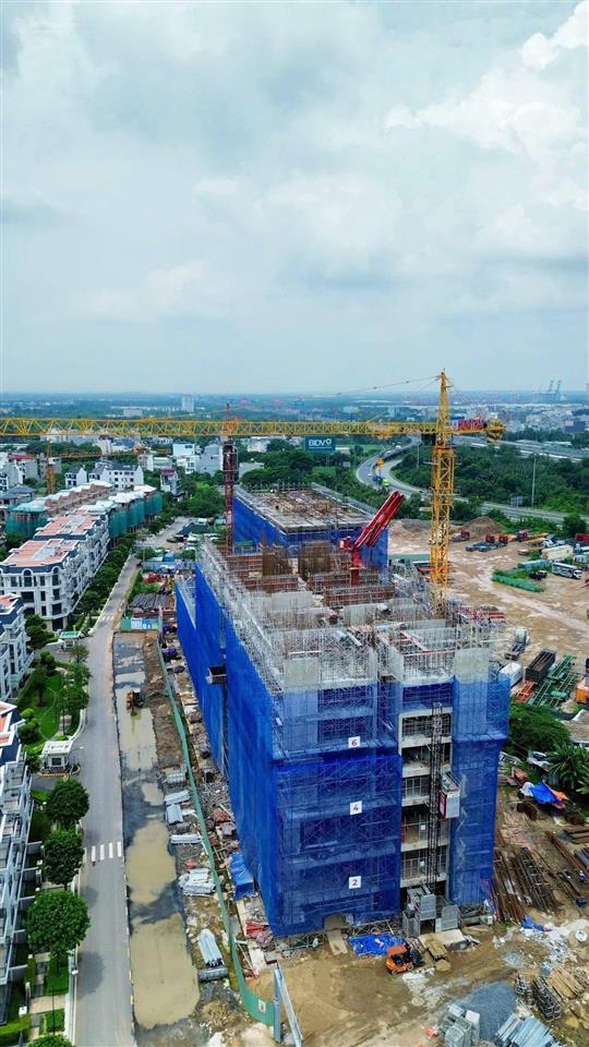 Bán nhanh căn góc, giá 3,45 tỷ, 2 view, 2pn, 2wc, ban công nhìn về q1 chính chủ