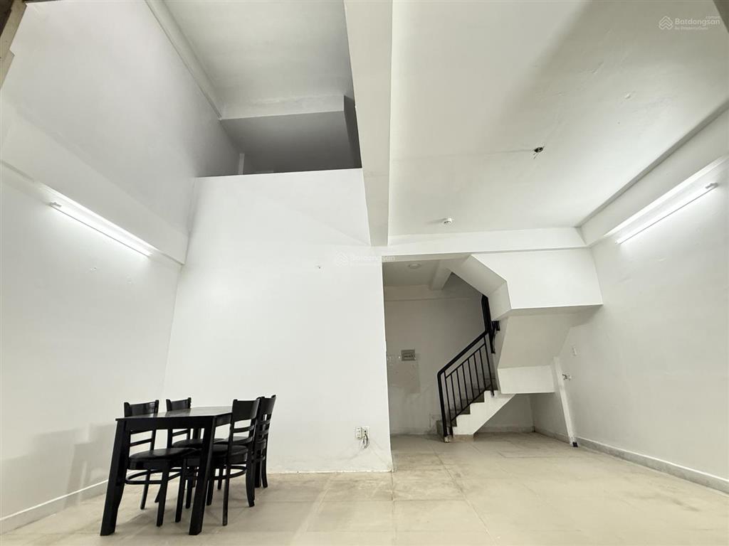 Chính chủ bán shophouse ehome s, kinh doanh được, 2pn, 2wc, 65m2 giá 3,8 tỷ, công chứng sang tên