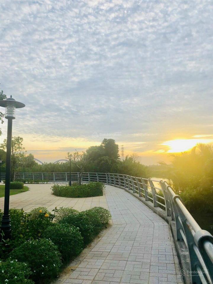 Bán 4800m2 đất 2 mặt tiền . long phước q9 kế bên vinhome grandpark. sổ hồng riêng.giá tốt