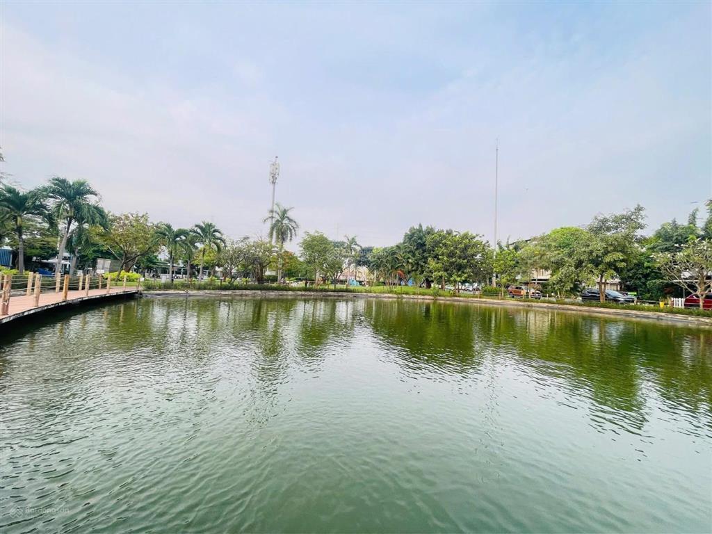 Biệt thự đơn lập sông 616m2. sổ hồng riêng. căn góc 2 mật tiền sân vườn lớn. vip nhất dự án. giá 70