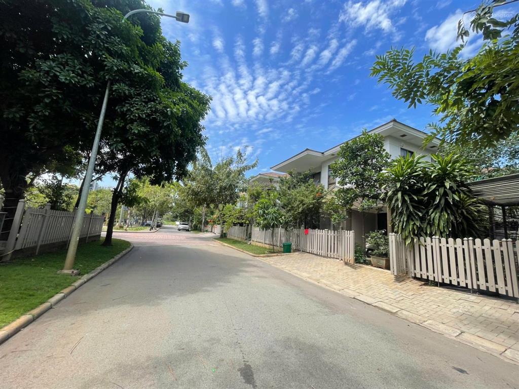 Villa đơn lập sông kikyo nam long. dt 261m2. sổ hồng sẵn. giá chỉ 28 tỷ