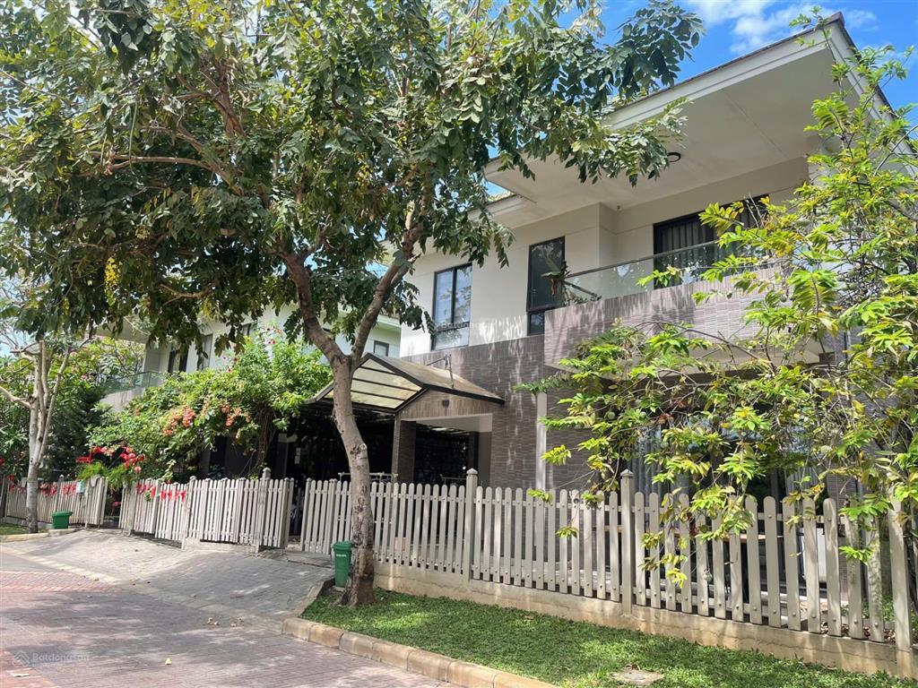 Villa đơn lập sông kikyo nam long. dt 261m2. sổ hồng sẵn. giá chỉ 28 tỷ